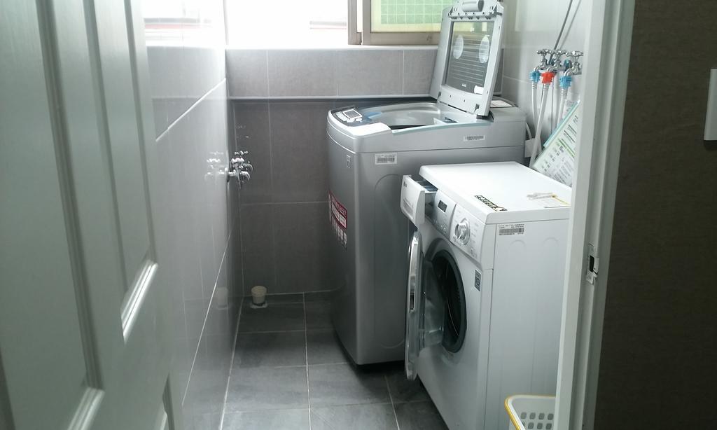 Oxbloodk Hostel Gwangju Metropolitan City Exterior photo