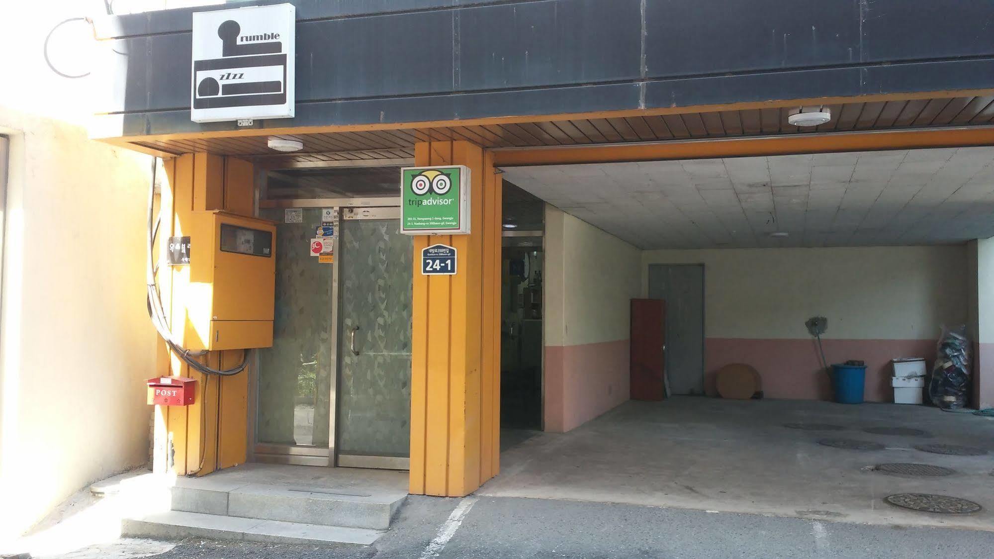 Oxbloodk Hostel Gwangju Metropolitan City Exterior photo
